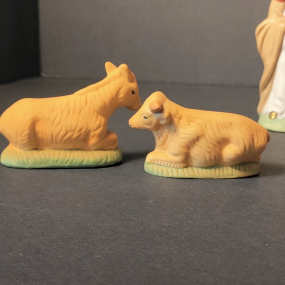 🎄PORCELAIN NATIVITY⭐ - Picture 14 of 16